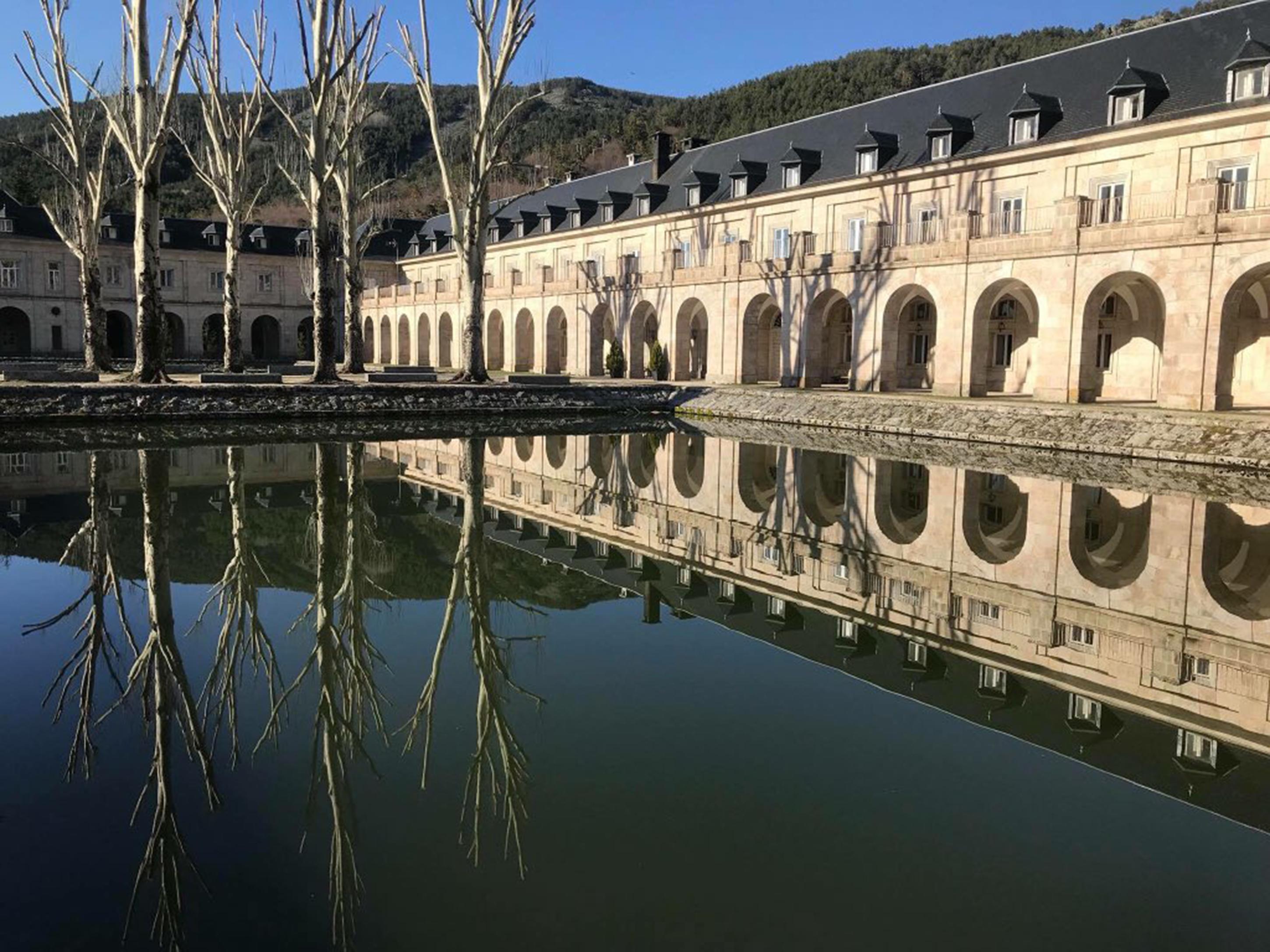 Hospederia Santa Cruz Hotell San Lorenzo de El Escorial Eksteriør bilde