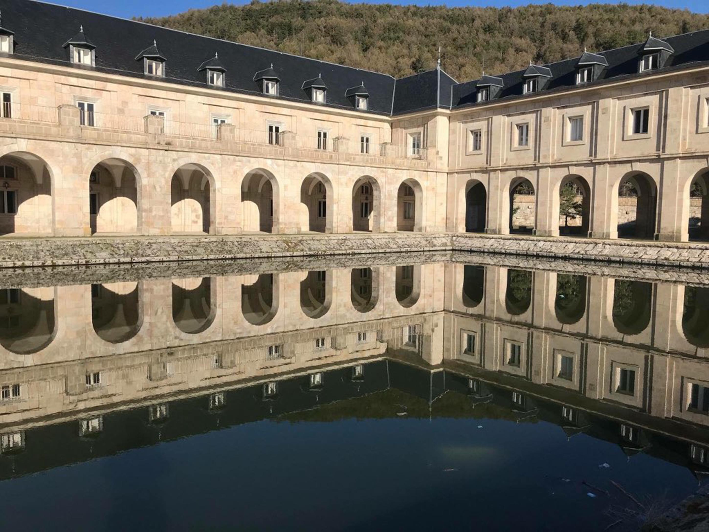 Hospederia Santa Cruz Hotell San Lorenzo de El Escorial Eksteriør bilde