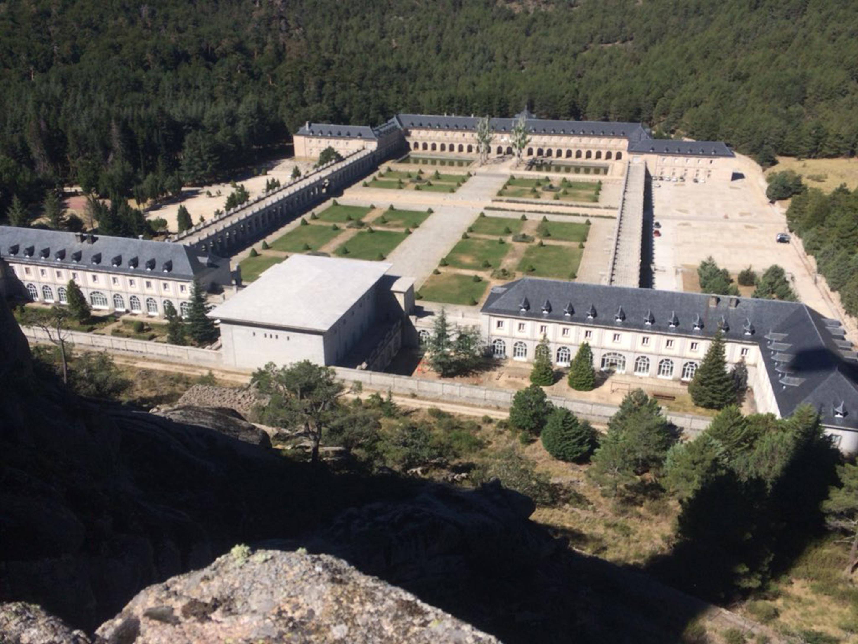 Hospederia Santa Cruz Hotell San Lorenzo de El Escorial Eksteriør bilde