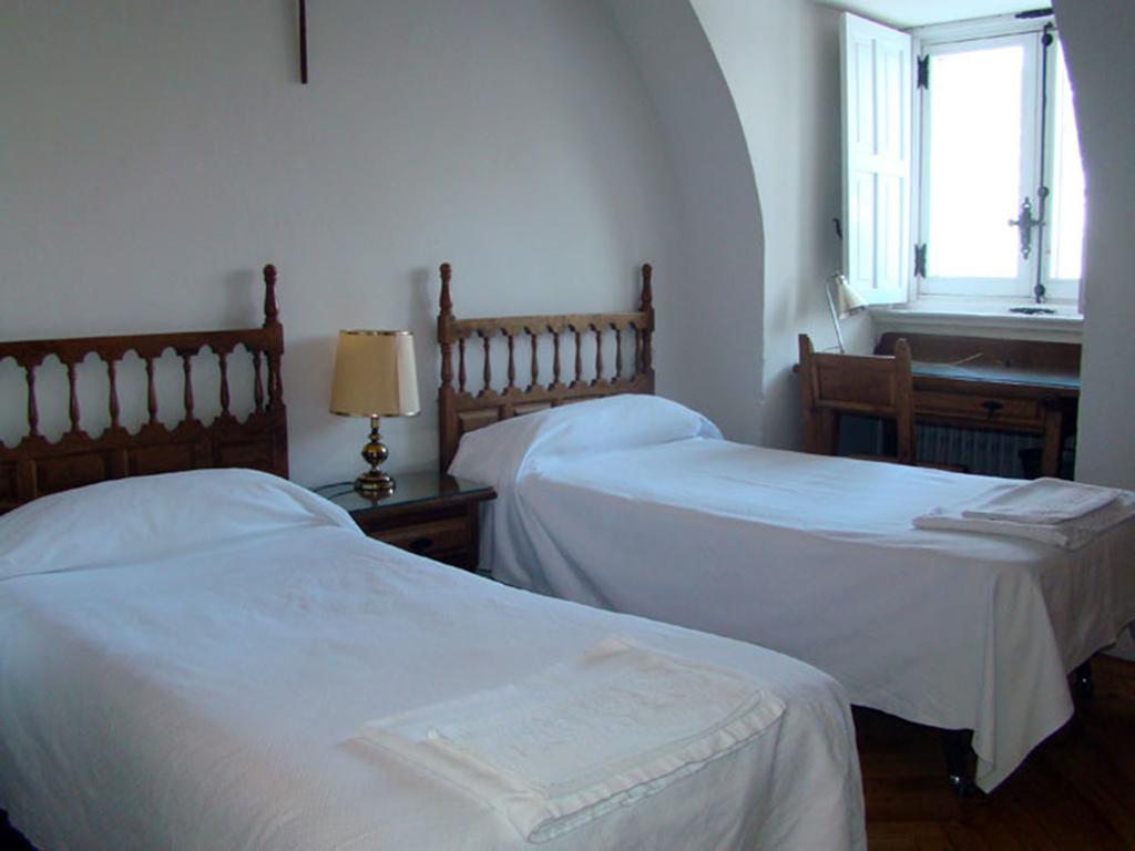 Hospederia Santa Cruz Hotell San Lorenzo de El Escorial Eksteriør bilde