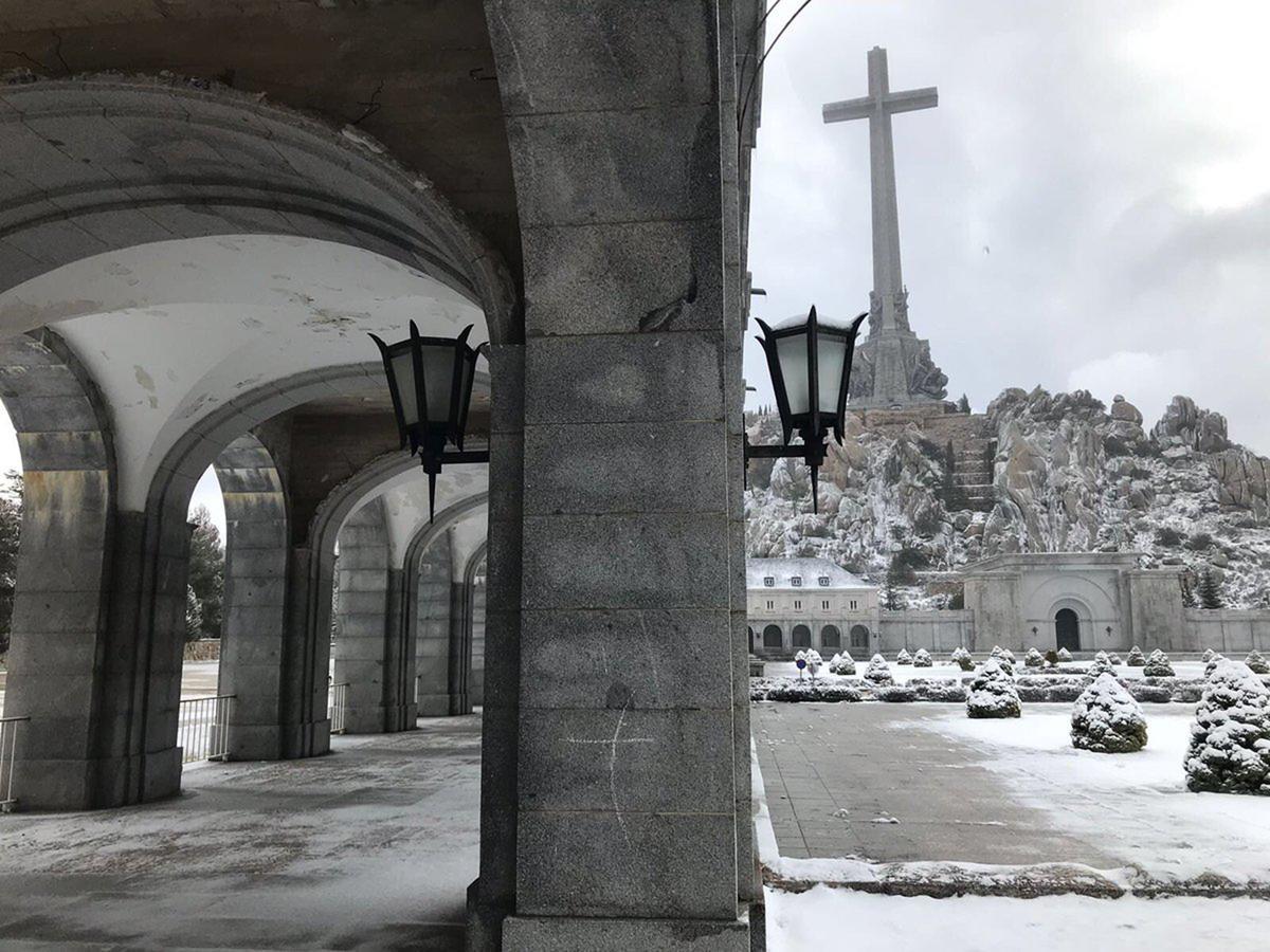 Hospederia Santa Cruz Hotell San Lorenzo de El Escorial Eksteriør bilde