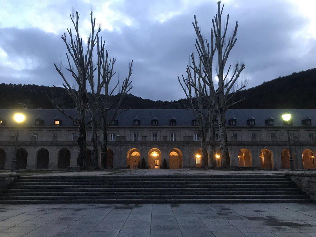 Hospederia Santa Cruz Hotell San Lorenzo de El Escorial Eksteriør bilde