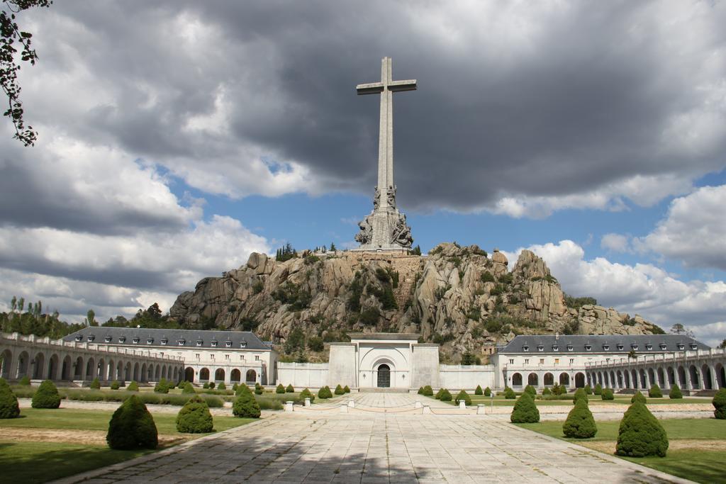 Hospederia Santa Cruz Hotell San Lorenzo de El Escorial Eksteriør bilde