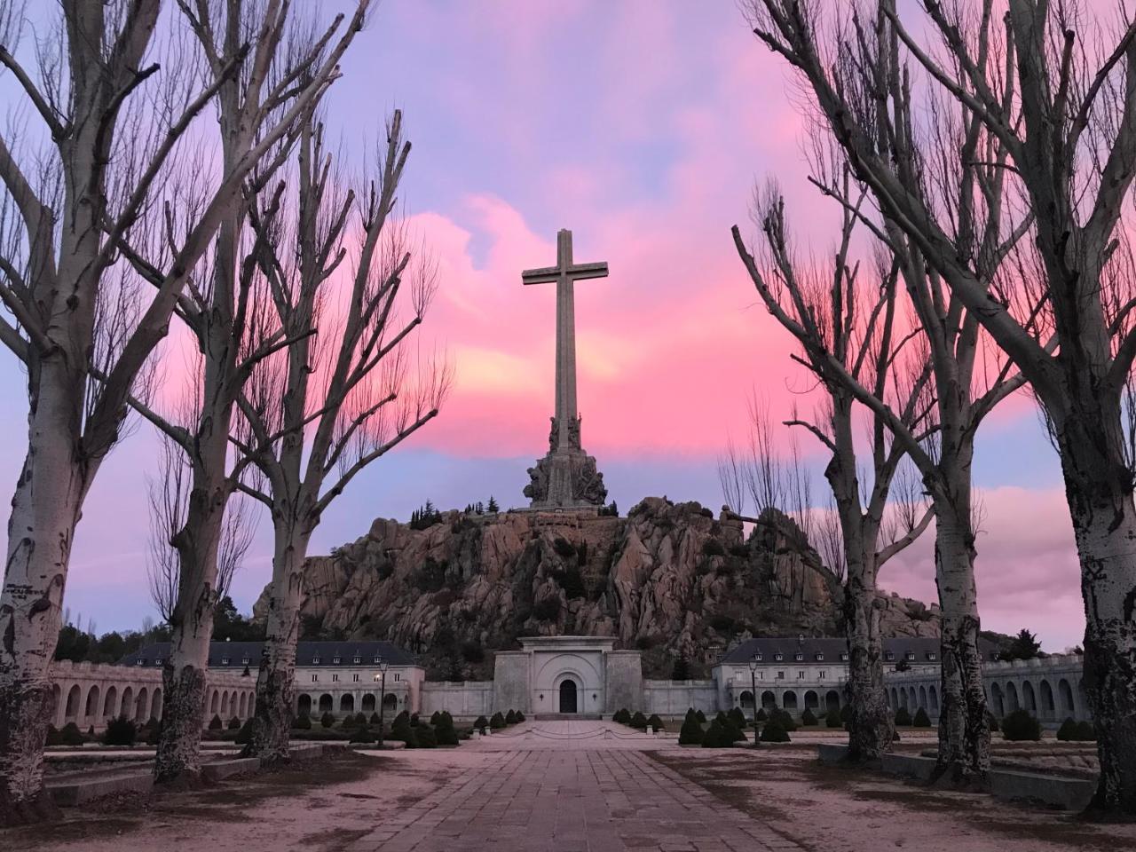 Hospederia Santa Cruz Hotell San Lorenzo de El Escorial Eksteriør bilde