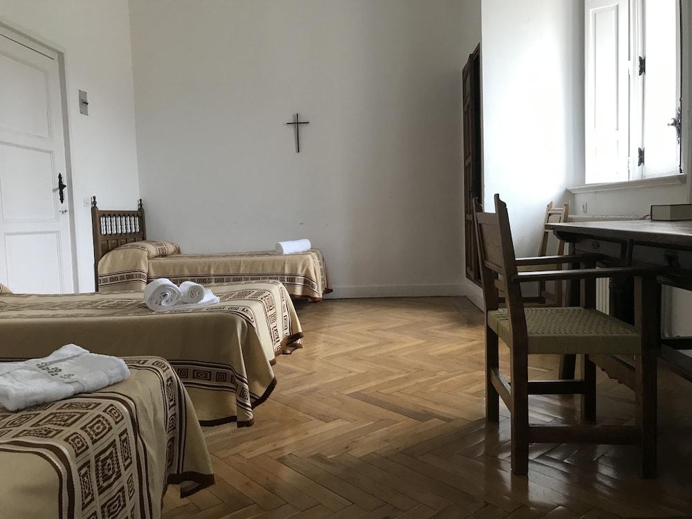 Hospederia Santa Cruz Hotell San Lorenzo de El Escorial Eksteriør bilde