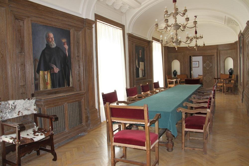 Hospederia Santa Cruz Hotell San Lorenzo de El Escorial Eksteriør bilde